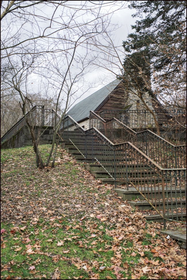 vemacypark-abandonedrestaurant-3