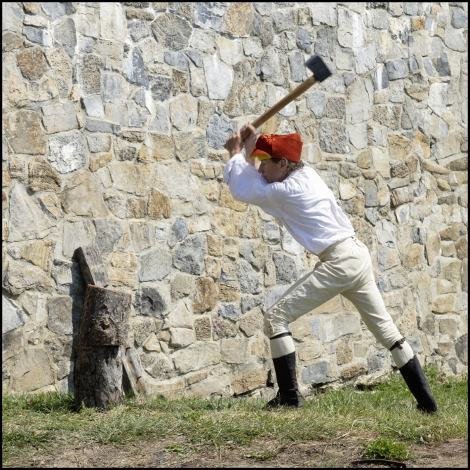 visttoupstatenyvermont_fortticonderoga_reenactor-1-of-2