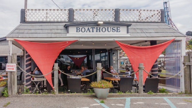 attheboathouse-1-of-15