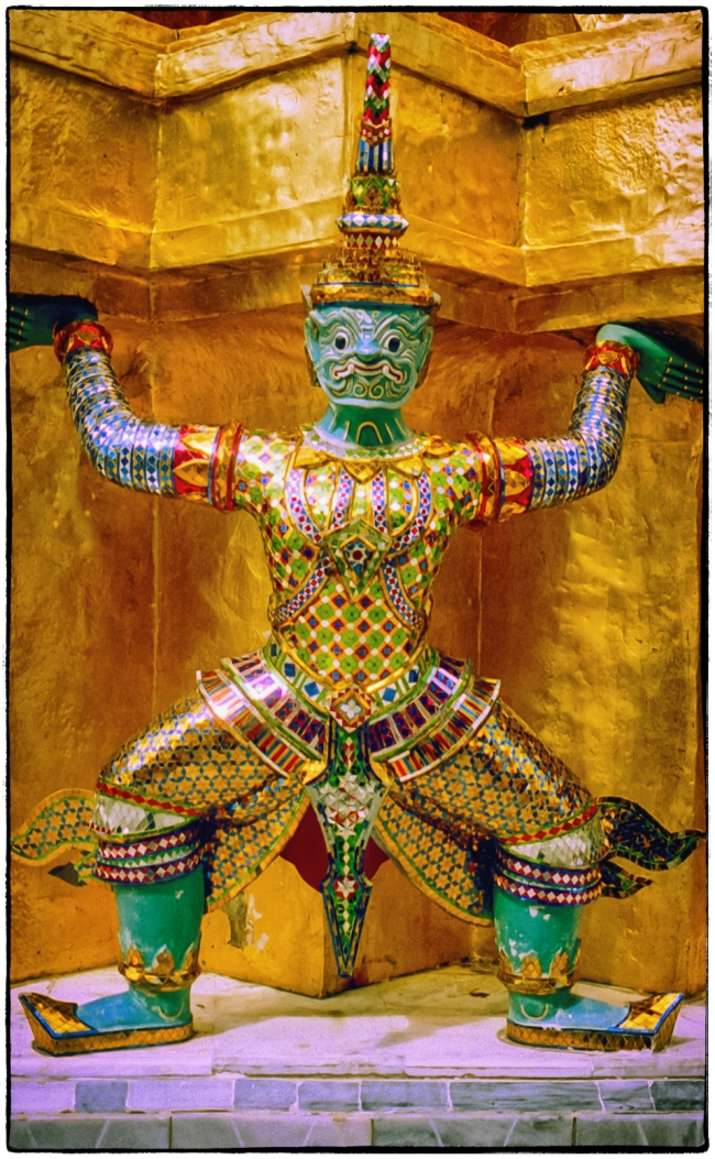 emeraldbuddha-2